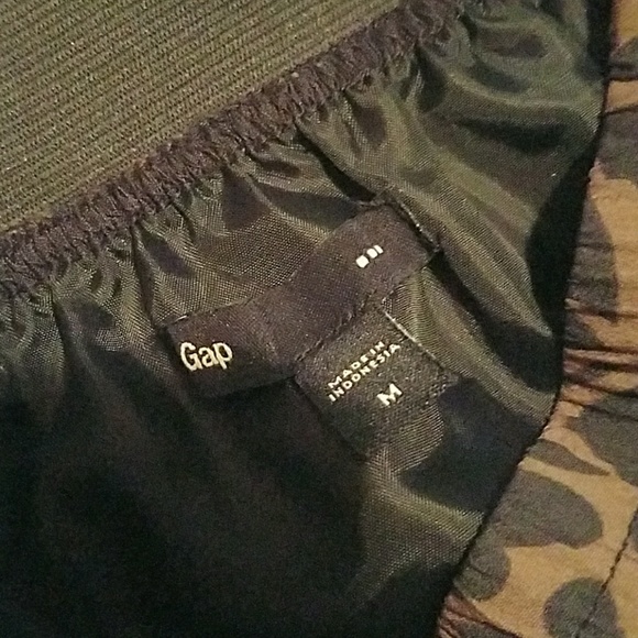 Gap | Floral Blue/Tan Designed Skirt | Medium - Picture 2 of 4